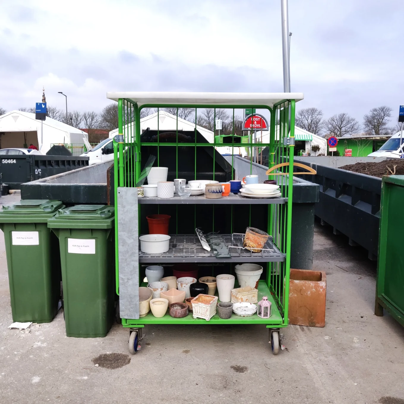 edasijagamise käru jäätmejaamas